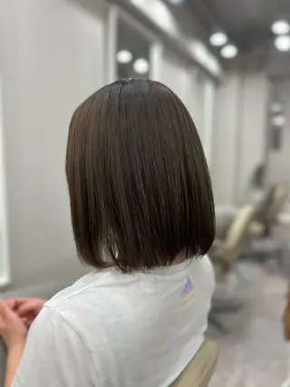 ミディアム カラー ULUA ひまりのヘアスタイル