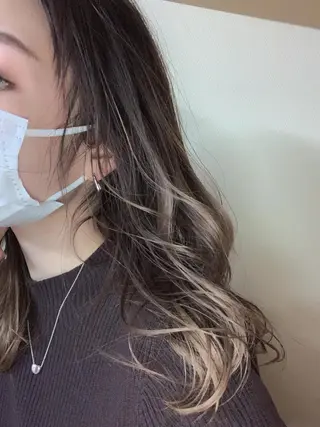 セミロング カラー ヘアアレンジ 🌸MAYU🌸 ハイトーン➕レイヤーのヘアスタイル