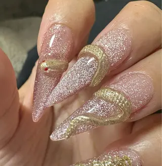 ネイル 新山 聖のネイルデザイン