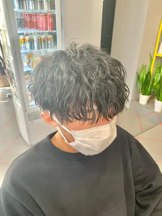 ショート パーマ メンズ 【扱いやすいパーマ】 眞鍋拓己のヘアスタイル