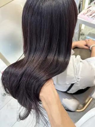 セミロング 𝐑𝐞𝐨/透明感 𝐜𝐨𝐥𝐨𝐫のヘアスタイル