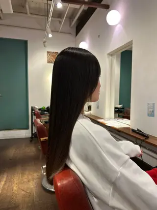 ロング HASIMOTO jijibyMOPSのヘアスタイル