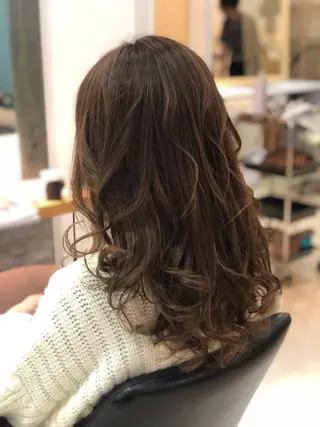 ミディアム カラー パーマ ヘアアレンジ メンズ キッズ ネイル マツエク・マツパ 一人一人の輝きを 心を込めてのヘアスタイル