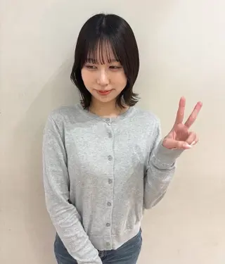 ミディアム 荒川 三希のヘアスタイル