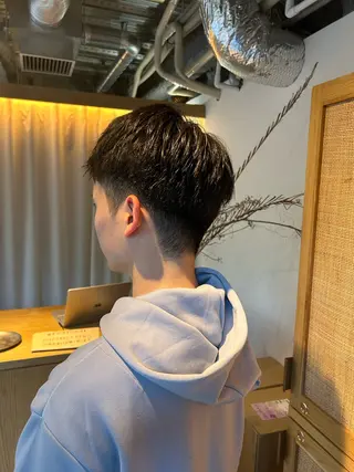 メンズ PELEハイトーン shinobuのヘアスタイル