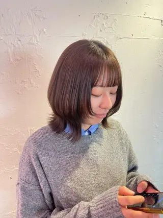 ミディアム SERINA/ウルフ 、デザインカラーのヘアスタイル