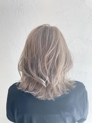 ミディアム ヘアーズベリー 藤本のヘアスタイル