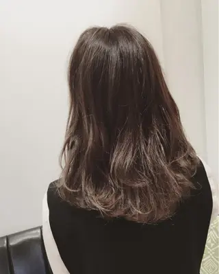 ミディアム カラー 田室 和幸のヘアスタイル