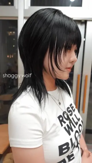 ミディアム wewe: momoeのヘアスタイル