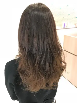 ロング カラー パーマ Miru by INCE HAIRのヘアスタイル