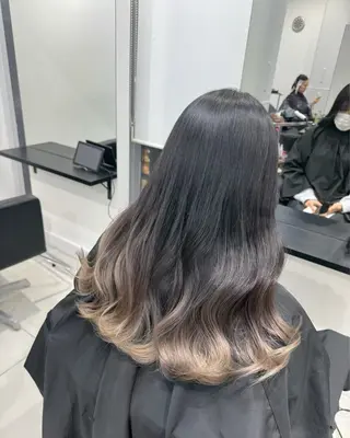 ロング カラー ブリーチカラー 安田海音のヘアスタイル