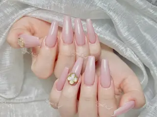 ネイル 🦋 Queenieのネイルデザイン