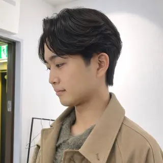 ショート センターパート/ニ ュアンスパーマのヘアスタイル