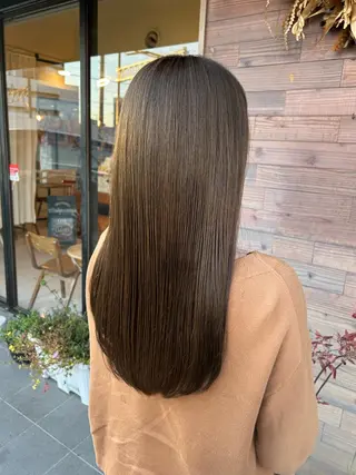 ロング 高津 千慧のヘアスタイル