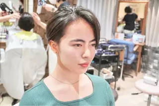 ショート ミヤザキ ユタカのヘアスタイル