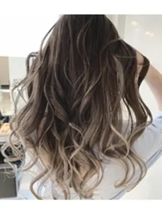 ロング カラー ヘアアレンジ 【公式】amble luxe池袋東口🩷のヘアスタイル
