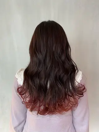 ロング カラー TAI透明カラー 柔らかい縮毛矯正のヘアスタイル