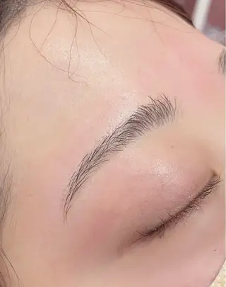 アイブロウ 小峰 利樹のマツエク・マツパデザイン