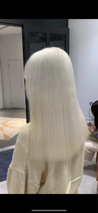 ロング カラー れい🫧 ハイトーン特化のヘアスタイル