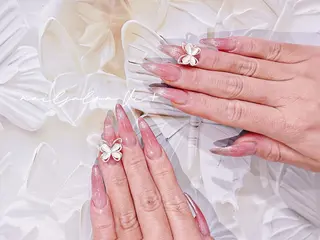 ネイル ✨Nailsalon Vi+✨のネイルデザイン