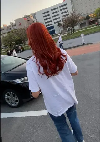 ロング カラー 饒平名 知也のヘアスタイル