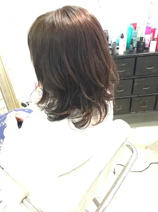 ミディアム カラー CALMHAIR 五十實淳のヘアスタイル