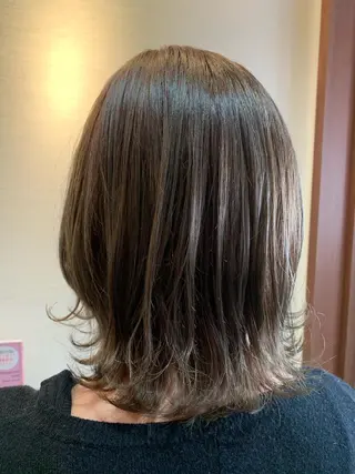 ミディアム カラー 蓮見  友里のヘアスタイル