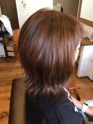 ミディアム 井上 真利のヘアスタイル