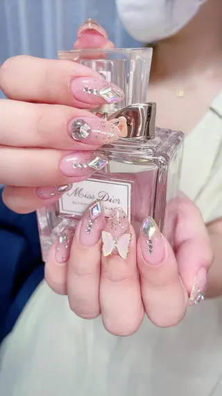 セミロング カラー ネイル Petite Cannelleのネイルデザイン
