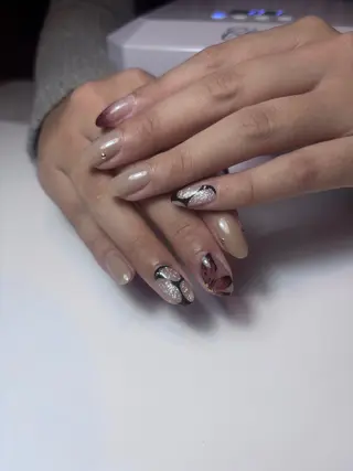 ミディアム Siita Yukiのネイルデザイン