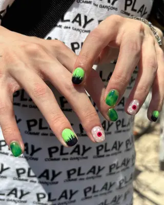ネイル 🪐富島彩夏 /海外nail🪐のネイルデザイン