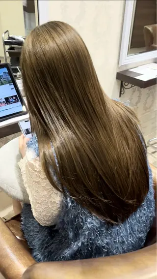 ロング 山本 梨華のヘアスタイル