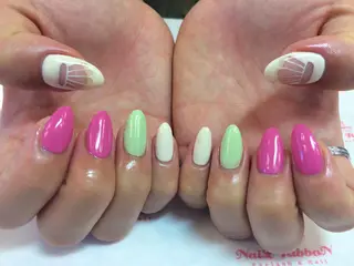 ネイル ネイルリボン 受付スタッフのネイルデザイン