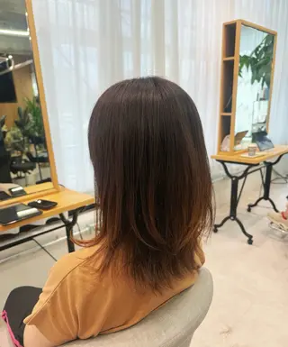 セミロング 山田 陽日のヘアスタイル