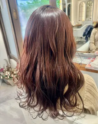 ロング カラー 岩本 理沙のヘアスタイル