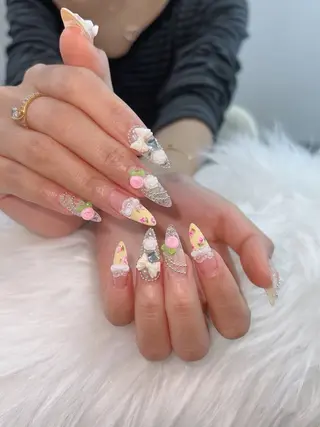 ネイル Sora  Nail 長さ出し専門店のネイルデザイン