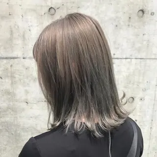ショート カラー カット・ブリーチ TAIGAのヘアスタイル
