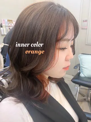 ミディアム カラー 岡野 静華のヘアスタイル