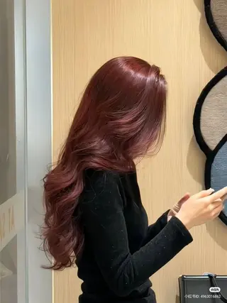 セミロング カラー 縮毛矯正をしている人 のためのカラーのヘアスタイル