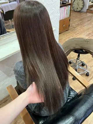 カラー 石澤 萌茄のヘアスタイル