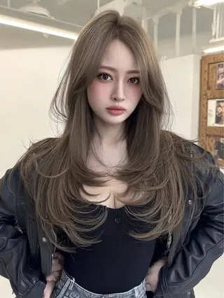 ロング カラー 祖慶 歩のヘアスタイル