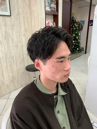 ショート パーマ メンズ ダメージレス縮毛矯正 メンズも歓迎 細谷のヘアスタイル