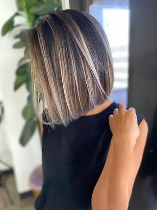 ショート カラー ｎ／ｍ所属・桜木町駅徒歩5分 ハイライト横浜No1のヘアスタイル