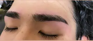 アイブロウ EYES YUNのマツエク・マツパデザイン