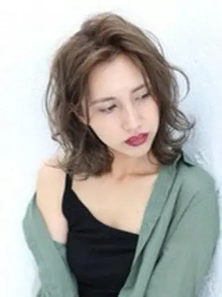 カラー 青木 捺稀のヘアスタイル