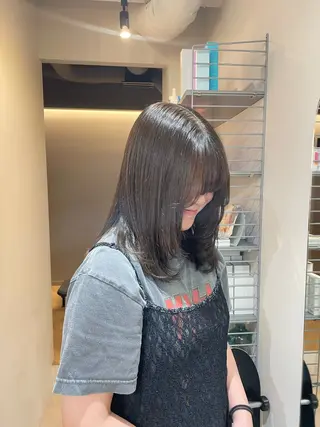 カラー shiomi H辻田 杏梨のヘアスタイル