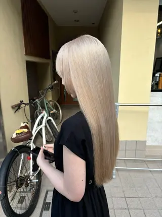 ロング カラー マツダ レンのヘアスタイル