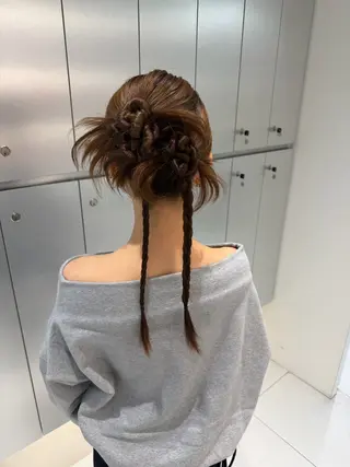 ヘアアレンジ ヘアセット🎀耳つぼ 👂💎MONAMIのヘアスタイル