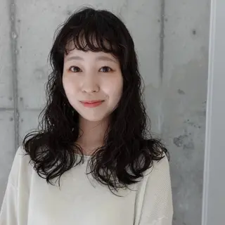 セミロング パーマ ヘアアレンジ 🌐サトウ リョウ🌐のヘアスタイル
