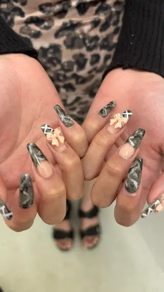 ネイル Queen所属・伊藤 梨恋のネイルデザイン